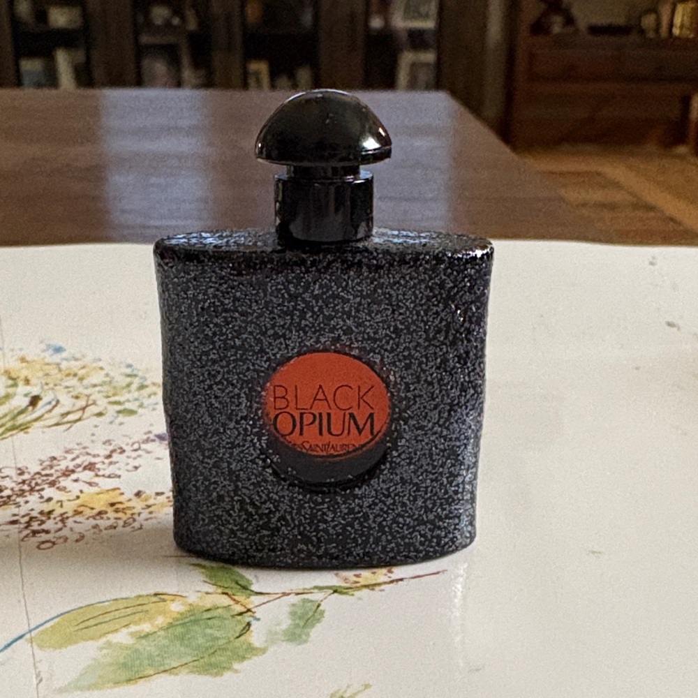 Yves Saint Laurent Black Opium Mini Size 0.25 fl. oz. price is firm